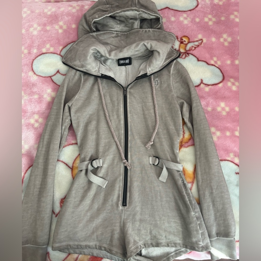 Darker Wavs romper hoodie
